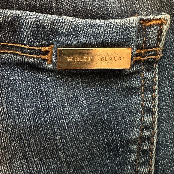 White House Black Market Blue Skinny Jeans - Picture 12 of 12
